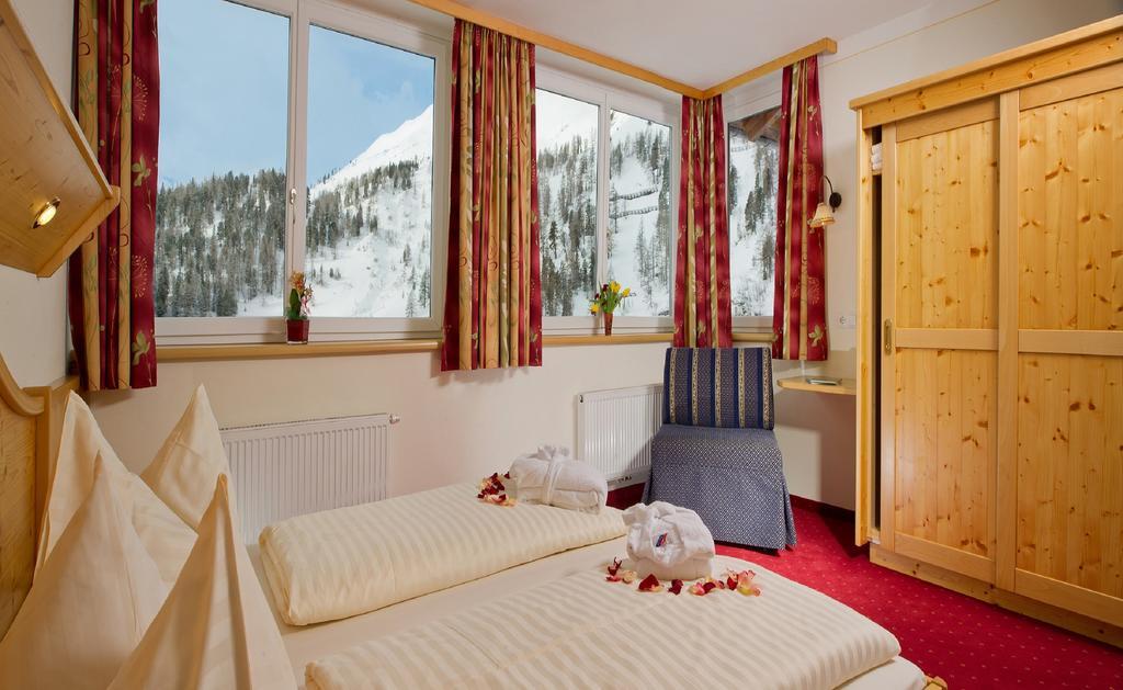 Hotel & Appartement Auerhahn Obertauern Rom bilde