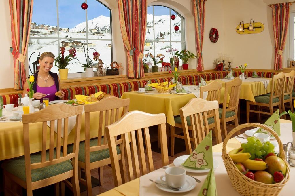 Hotel & Appartement Auerhahn Obertauern Rom bilde